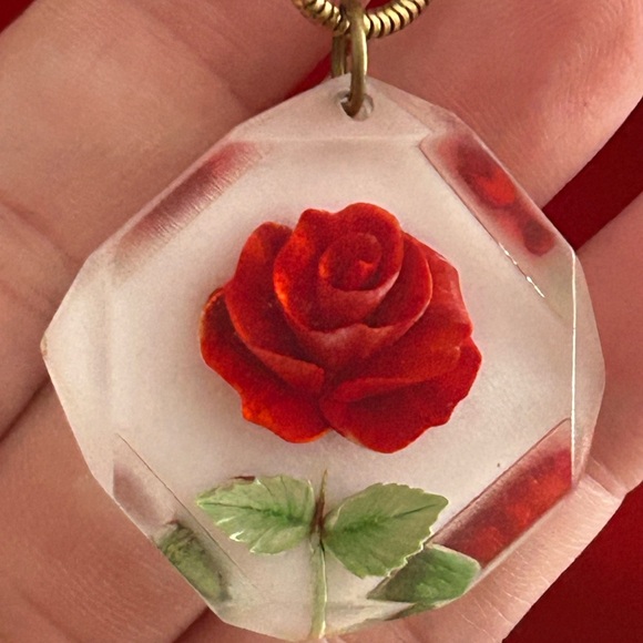 4/$100 Red Rose flower resin necklace 34 inches 🎁 - Picture 1 of 7